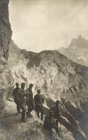 Első világháborús osztrák-magyar katonák az olasz front hegyein / Branch Kafels / WWI Austro-Hungarian K.u.K. soldiers, at the Italian front, in the mountains, photo (EK)