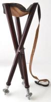 Háromlábú hordozható vadász szék, bőr-fa-fém, m: 70 cm