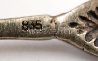 Ezüst(Ag) hattyú formájú fűszertartó, csiszolt üveg aljjal,  jelzett, ezüst (Ag.) fűszerkanállal, 9×...