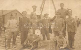 1914-15 Wieselburg, Erinnerung an die Arbeit im Kriegsgefangenenlager / WWI Memory for the work in the prisoner of war (POW) camp. group photo