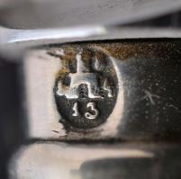 Ezüst (Ag.)nyelű rozsdamentes szeletelő kés, jelzett, monogrammal, h: 30,5 cm