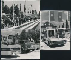 Kiállított buszok a Budapesti Nemzetközi Vásáron, 3 db fotó, 8,5×11,5 cm