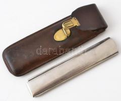Patens összecsukható pillangókés, két élű, bőr tokkal, h: 23,5 cm