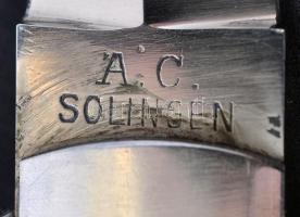 Patens összecsukható pillangókés, két élű, bőr tokkal, h: 23,5 cm