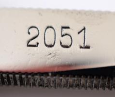 S. Pearson Scheffield 2051-es tip. borotva fekete cell. nyéllel, Csigi János tokban h: 24 cm