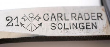 1957 utűn Carl Rader Solingen DOVO 21-es borotva, fekete cell. nyéllel, F. Herder Solingen tokban, h...