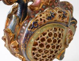 cca 1890 Fischer Ignácz Budapest, díszkancsó, kézzel festett, aranyozott porcelánfajansz, több helye...