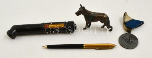 Kis bolha tétel: nyomásmérő, farkas figura, kitüntetés, toll