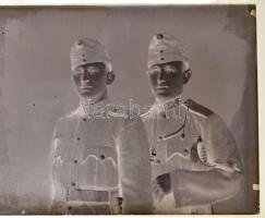 cca 1930 Katonai felvételek, az egri Foto-Gráf műteremben készült 18 db vintage üveglemez negatív (t...