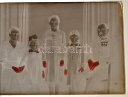 cca 1930 Katonai felvételek, az egri Foto-Gráf műteremben készült 18 db vintage üveglemez negatív (t...