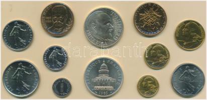 Franciaország 1985. 1c-100Fr (12xklf) forgalmi sor lezárt fóliatokban, közte 2db Ag érme T:1 France 1985. 1 Centime - 100 Francs (12xdiff) coin set in sealed foil packing, with 2pcs of Ag coins C:UNC