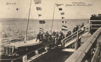 8 db RÉGI hadihajó motívumos képeslap / 8 pre-1945 motive postcards: battleships