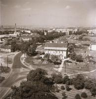 1966 Budapest, X. kerület, kőbányai látképek, épületfotók, stb., 21 db vintage negatív, 6x6 cm