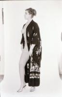 Pásztorórák, izgalmas pillanatok, szolidan erotikus felvételek, 7 db vintage negatív + 10 db vintage...