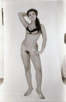 Pásztorórák, izgalmas pillanatok, szolidan erotikus felvételek, 7 db vintage negatív + 10 db vintage...