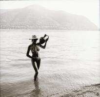 Szabadtéri gyakorlatok, szolidan erotikus felvételek, 6 db vintage negatív + 9 db vintage fotó és/va...