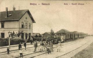 Bereck, Bretcu; vasútállomás gőzmozdonnyal. Kiadja Khell Bogdán utóda, fia László / Gara / Bahnhof / railway station with locomotive