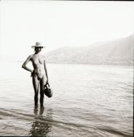 Örök emlékül, szolidan erotikus felvételek, 8 db vintage negatív + 10 db vintage fotó és/vagy mai na...