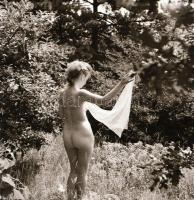 Örök emlékül, szolidan erotikus felvételek, 8 db vintage negatív + 10 db vintage fotó és/vagy mai na...