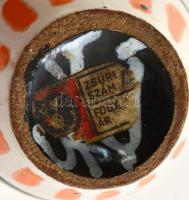 Iparművészeti Vállalatos Gorka Lívia fekete-fehér-narancssárga váza, mázas kerámia, jelzett, apró ko...