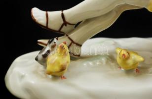 Metzler & Ortloff csibéknek fuvolázó fiú, kézzel festett, jelzett, hibátlan, m: 13 cm