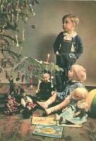 18 db MODERN és RÉGI karácsonyi üdvözlőlap / 18 modern and pre-1945 Christmas motive postcards