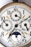 Nyolc napos járatú zsebóra, másodperc-, hónap-, dátum-, napmutatókkal, hibátlan számlappal, szép áll...