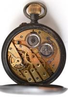 Nyolc napos járatú zsebóra, másodperc-, hónap-, dátum-, napmutatókkal, hibátlan számlappal, szép áll...