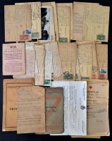 1940-1944 Führer Zoltán, és József munkaszolgálatos testvérpár hagyatéka, számos fotó, és levelezőlap, 2 db igazolvány, és más papírok, közte a Pesti Izraelita Hitközség elemi iskolai értesítőjével (1925-1929), valamint utólagos hazasság által történt törvényesítésének anyakönyvi följegyzéséről szóló irat (1920), a többi 1940-1944 közötti.