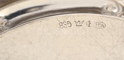 Ezüst(Ag) szőlőmotívummal díszített kis tálka, jelzett, d: 9,3 g, nettó: 20,9 g