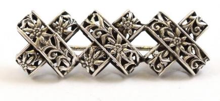 Ezüst(Ag) havasi gyopár mintás bross, jelzett, 4×1,4 cm, nettó: 6,3 g