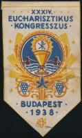 1938 Budapesti XXXIV. Eucharisztikus Kongresszus kis zászlója, foltos, 27×15 cm