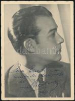 1945 George Sbârcea (1914-2005) román zongorista, zeneszerző ajánló sorai és aláírása őt ábrázoló fotólapon /  1945 Signature of George Sbârcea (1914-2005) Romanian composer on photograph
