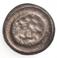 1180-1240. Bracteata Ag "III. Béla - IV. Béla" (0,25g) T:1- /  
Hungary 1180-1240. Bracte...