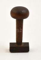 cca 1930 Csepel, Réti Lajos bérfaragó pecsétje. Réz, fa. 7,5 cm