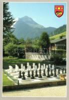 11 db modern külföldi sakk tematikájú városképes lap / 11 modern European town-view postcards, chess