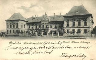 1900 Kecskemét, Honvéd huszár laktanya. Schwartz Soma kiadása