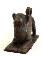 Csúcs Ferenc (1905-1999): Bodri kutya. Bronz, jelzés nélkül m:11 cm, h:15 cm