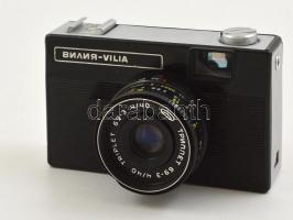 Belomo Vilia fényképezőgép Triplet 69-3 4/40 objektívvel, hátoldalán sérülés / Vintage Soviet 35mm film camera, with damage on backside