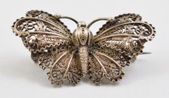 Ezüst(Ag) filigrán pillangó bross, jelzés nélkül, 3,5×1,5 cm, nettó: 4 g