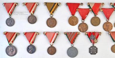 54db-os magyar kitüntetés és sportérem gyűjtemény, falra akasztható kereten, a monarchia, a Horthy-k...