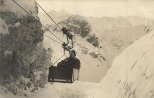 Osztrák-magyar katona kutyával felvonóban az olasz fronton / WWI Austro-Hungarian K.u.K. soldier with dog in cable car at the Italian Front, mountains, photo