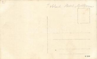 Toblaco, Toblach (Dél-Tirol); a háborúban megsérült Hotel Bellevue / damaged building of Hotel Belle...