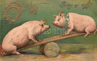 1905 Boldog Újévet! / New Year greeting card with pigs on a seesaw. Emb. litho (EK)