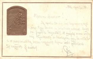 1916 Isonzo-Armee 1915 feliratú bronz jelvény dombornyomott képe tábori postai levelezőlapon / WWI WWI Austro-Hungarian K.u.K. Emb. bronze badge + K.u.K. Inft. Rgmt. Nr. 39. 3. Feldkomp (EK)