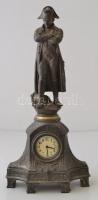 Napóleon figurás kandalló óra, spiáter, hiányos, nem működik, m:47,5 cm