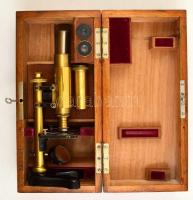 1907 Ernst Leitz Wetzlar mikroszkóp, 3 db lencsével, eredeti fa dobozában, üveg tárgylemezekkel, jó ...