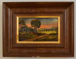 Jelzés nélkül: Naplemente a mezőn. Olaj, farost, fa keretben, 11×17,5 cm