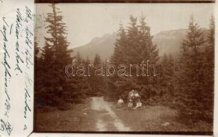 1912 Tátra, Tatry; Tarpatakfüred túrázókkal / Studenovodské kúpele, hikers. photo (apró lyukak / tiny holes)