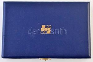 Olasz Államok / Livorno 1665. Pezza della Rosa Ag modern, jelzett utánverete (26,44g/0.835/42mm) + 1...